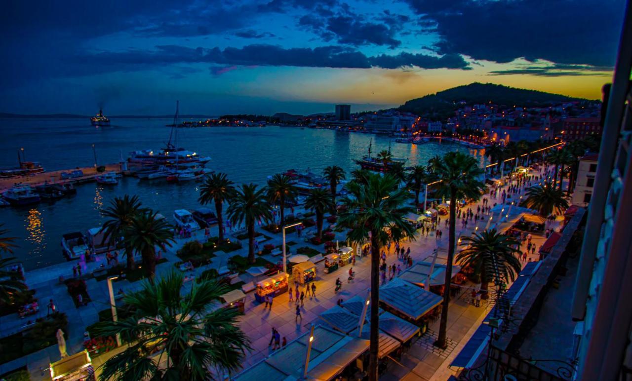Riva - The Heart Of Palace * Split