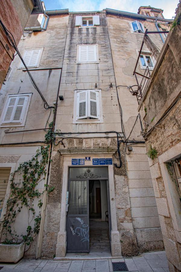 Riva - The Heart Of Palace *