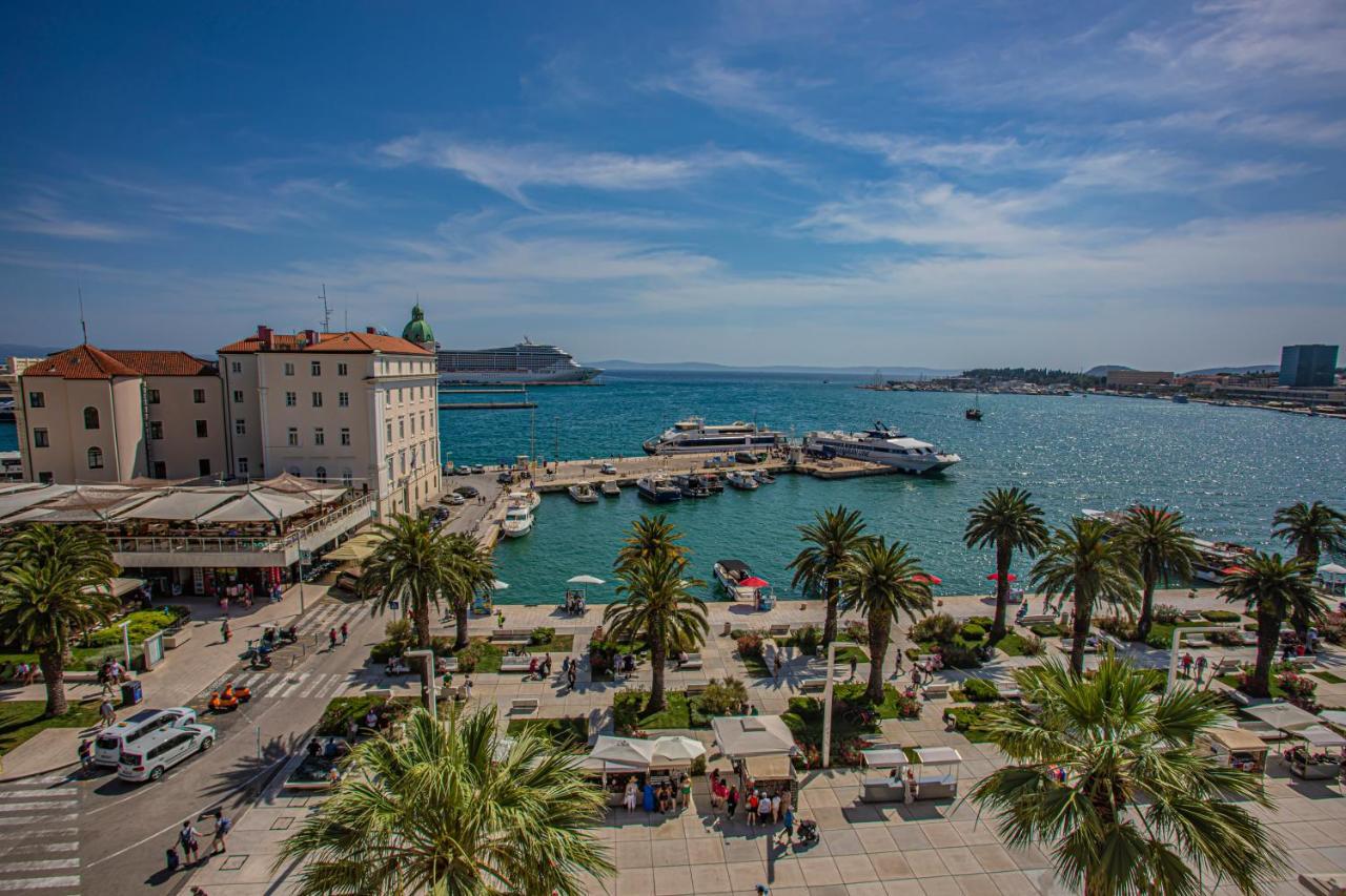 Riva - The Heart Of Palace * Split