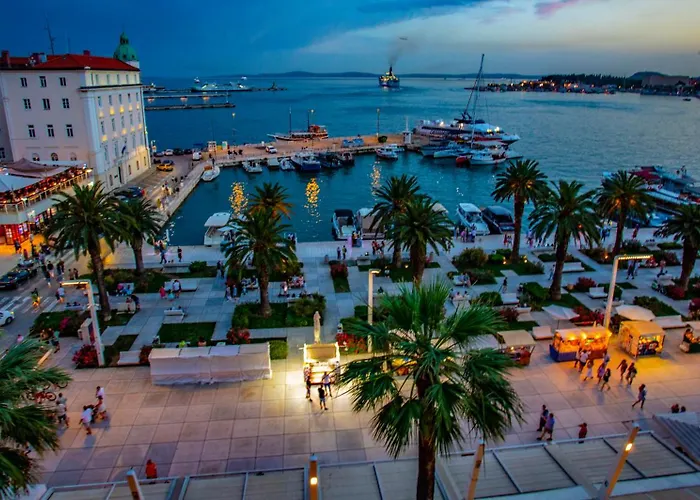 Riva - The Heart Of Palace